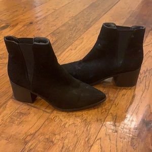 FOREVER 21 black booties. Size 7.5
